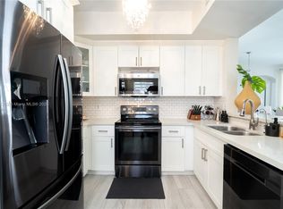 15865 SW 6th Pl APT 102, Pembroke Pines, FL 33027