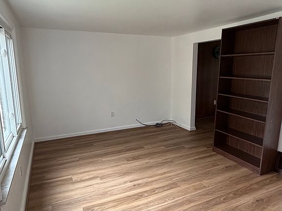 3rd image of 143 Orris St