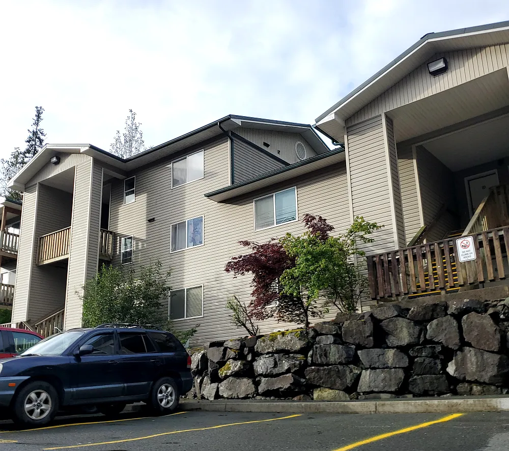 Orca Point Apartments — Photo 4