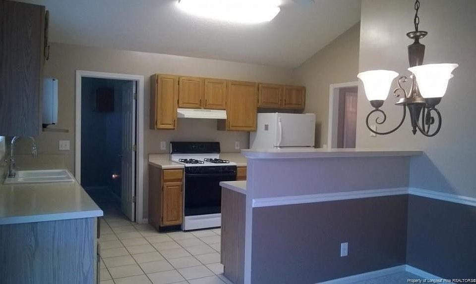 2nd image of 19 Summit Ct