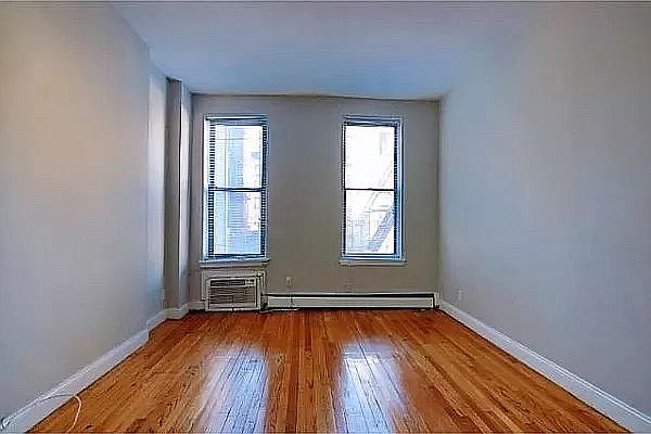 1st image of 25 Clinton St APT 303
