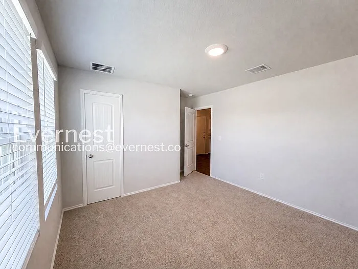 6025 Montrelia Dr — Photo 11