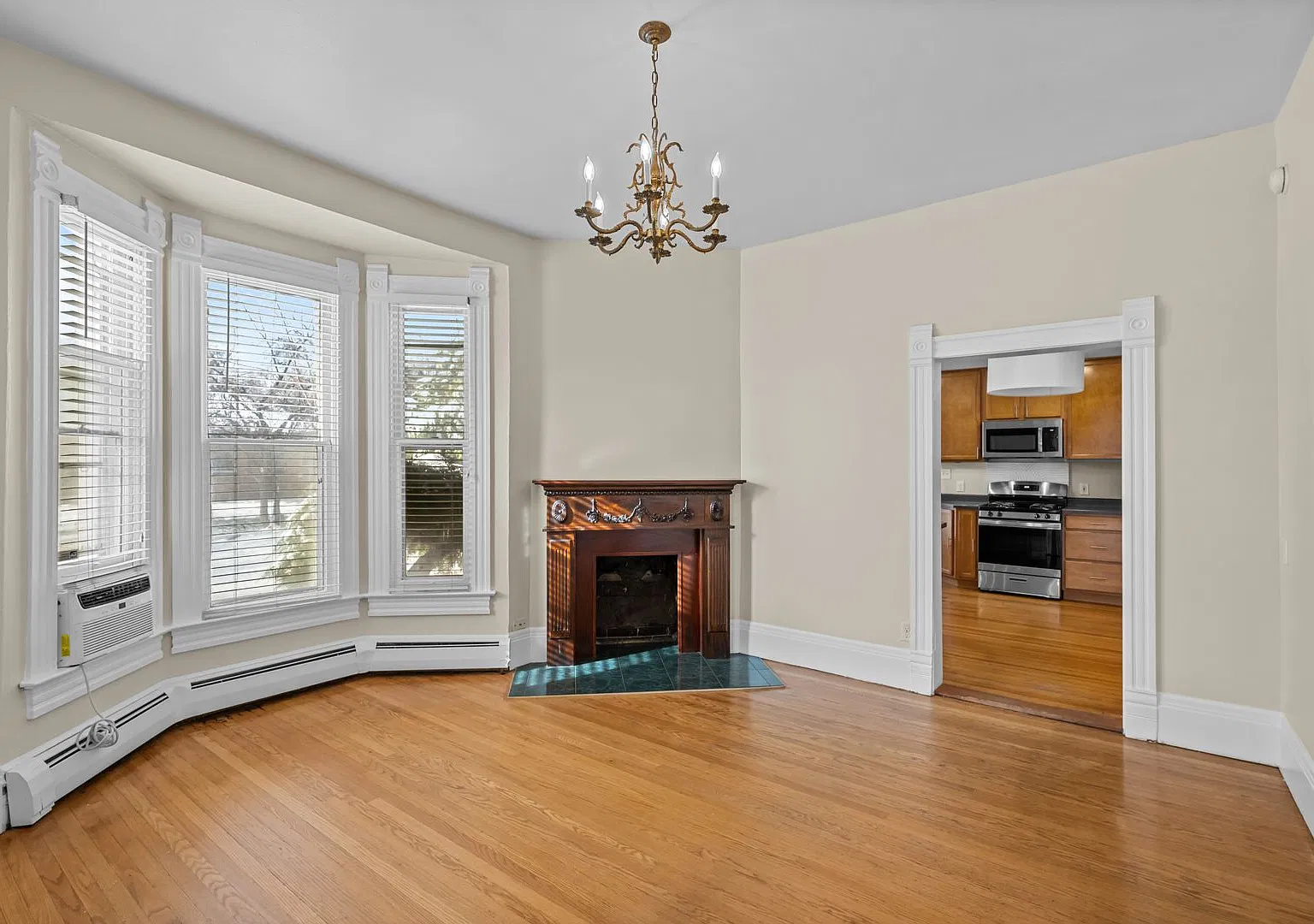 1151 Monroe St — Photo 1