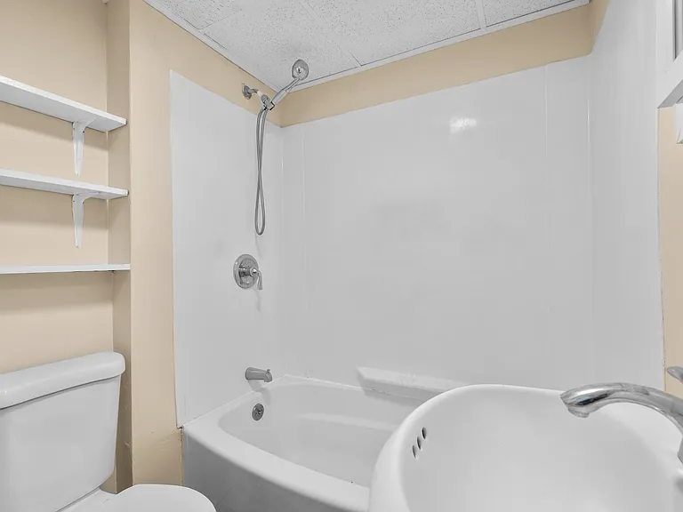 15 Garden St #1 — Photo 7