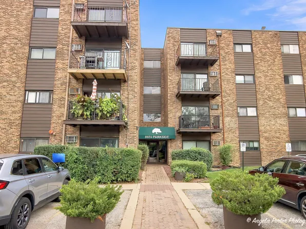 8970 N Parkside Ave APT 406, Des Plaines, IL 60016
