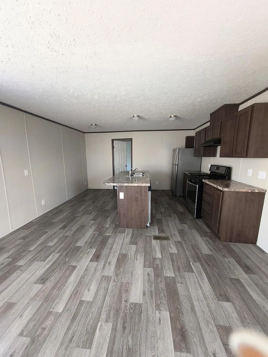 Building Photo - 13 E Ashwood Dr