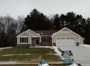 13736 E Harmony Ct, Sparta, MI 49345