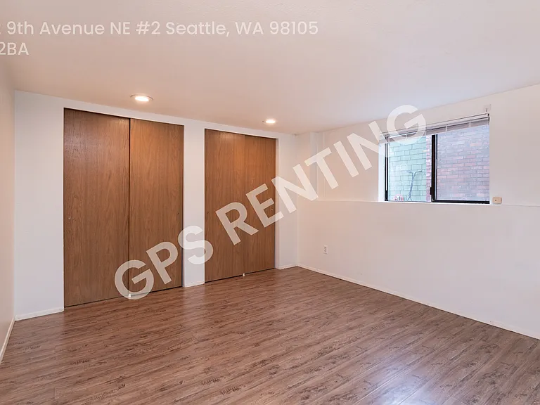 5302 9th Ave NE #2 — Photo 17