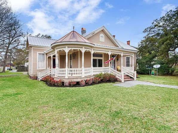 417 N Main St, Saint Martinville, LA 70582