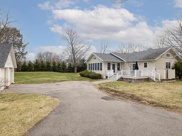 808 Central Rd — Photo 33