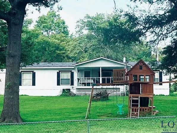 135 Woodhaven St, Kilgore, TX 75662