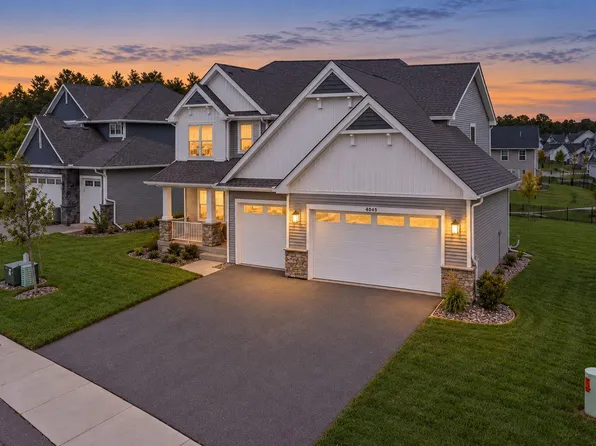 4043 Heath Ln N, Oakdale, MN 55128