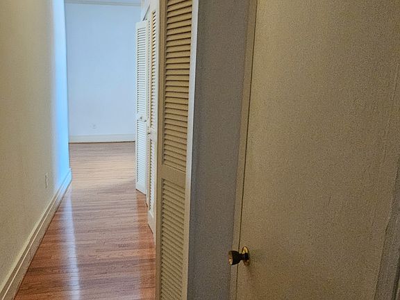 5th image of 2417 Park Ave APT 3