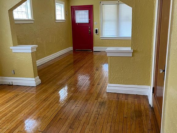 4th image of 5242 S Grand Blvd #1F