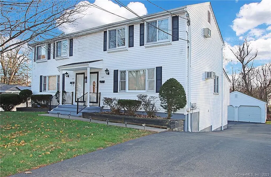 3 bed, 1.5 bath, 1572 sqft, $2,800 — Photo 1