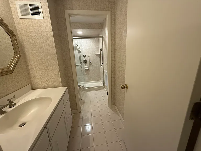 310 Lookout Ave #106 — Photo 23