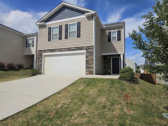 2nd image of 902 Ashwood Way