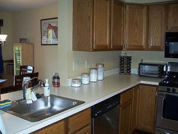 4th image of 14 Tamarack Ct