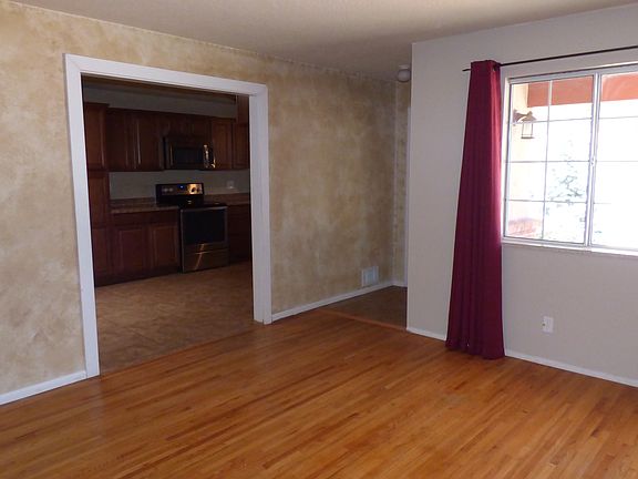 3rd image of 2721 Mesilla St NE
