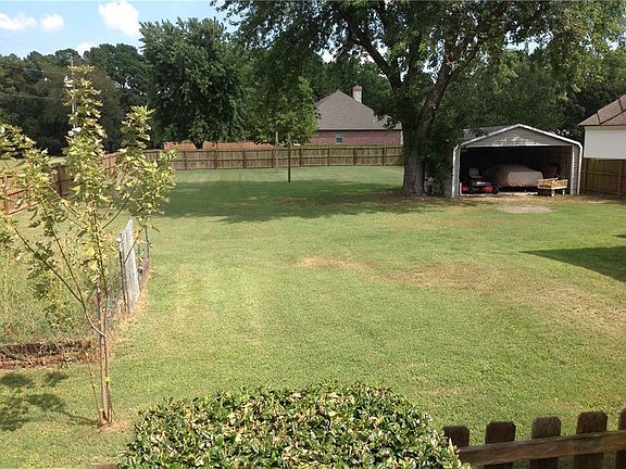 3rd image of 3309 W Seminole Dr