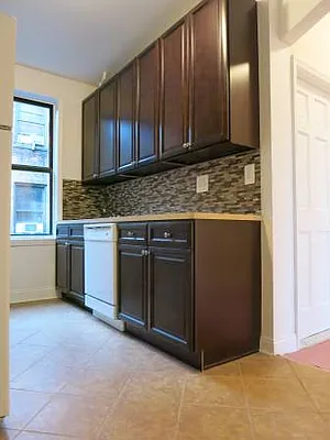 Rented by Atlantic Management Co Inc | media 33