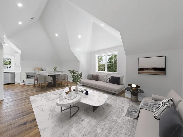 389 Spring Ave #C — Photo 6