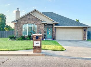 935 Phils Way NW, Piedmont, OK 73078