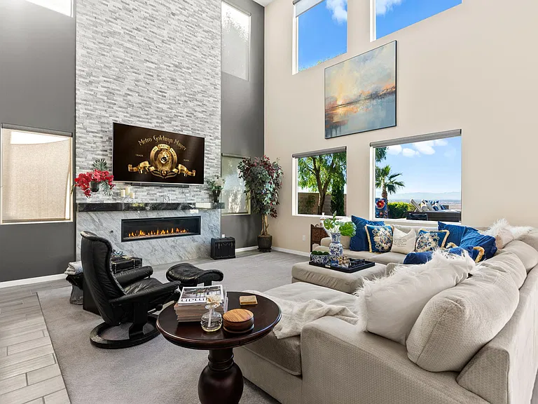 55 Vista Outlook St — Photo 3