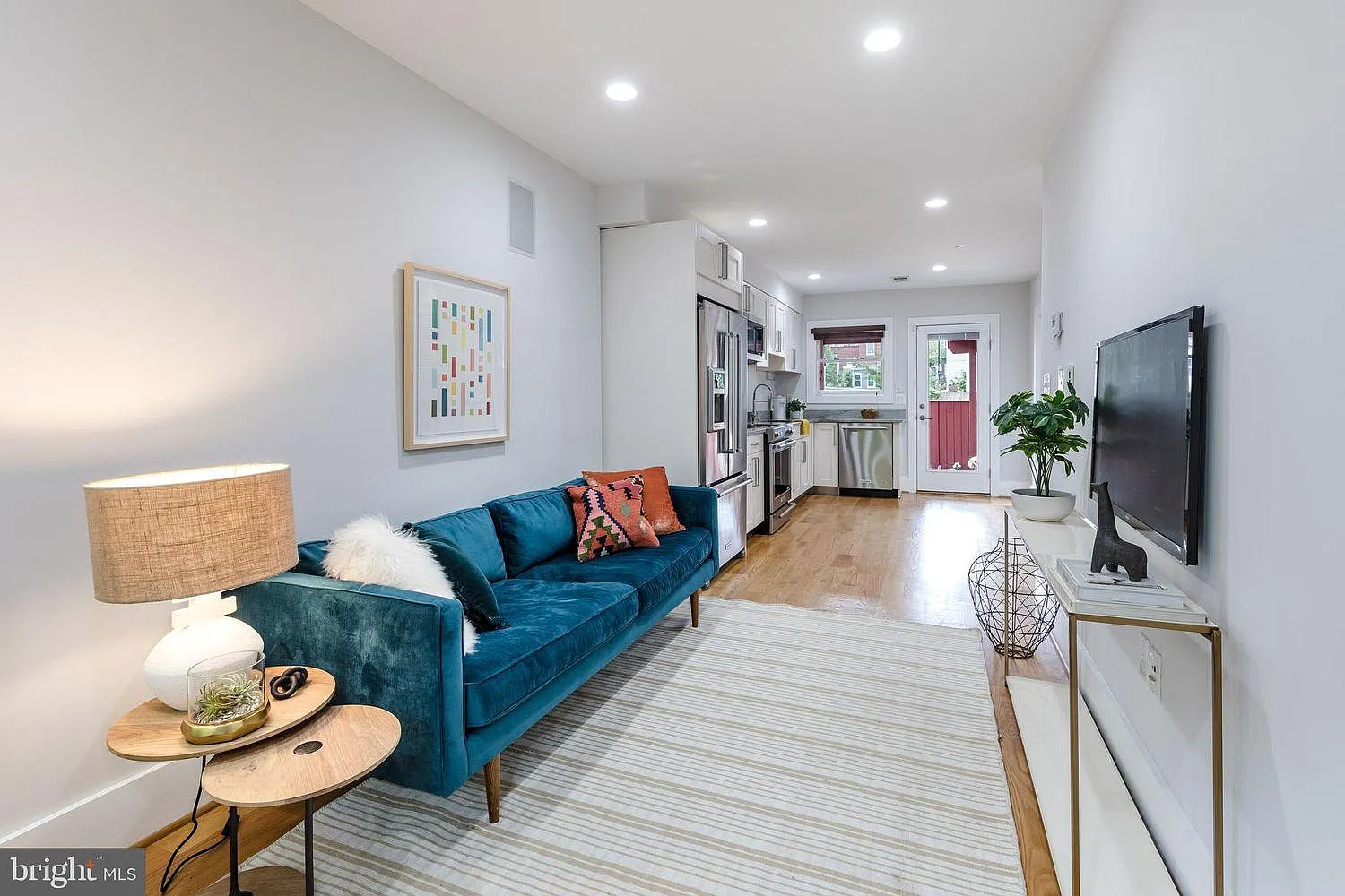 834 Lamont St NW — Photo 3