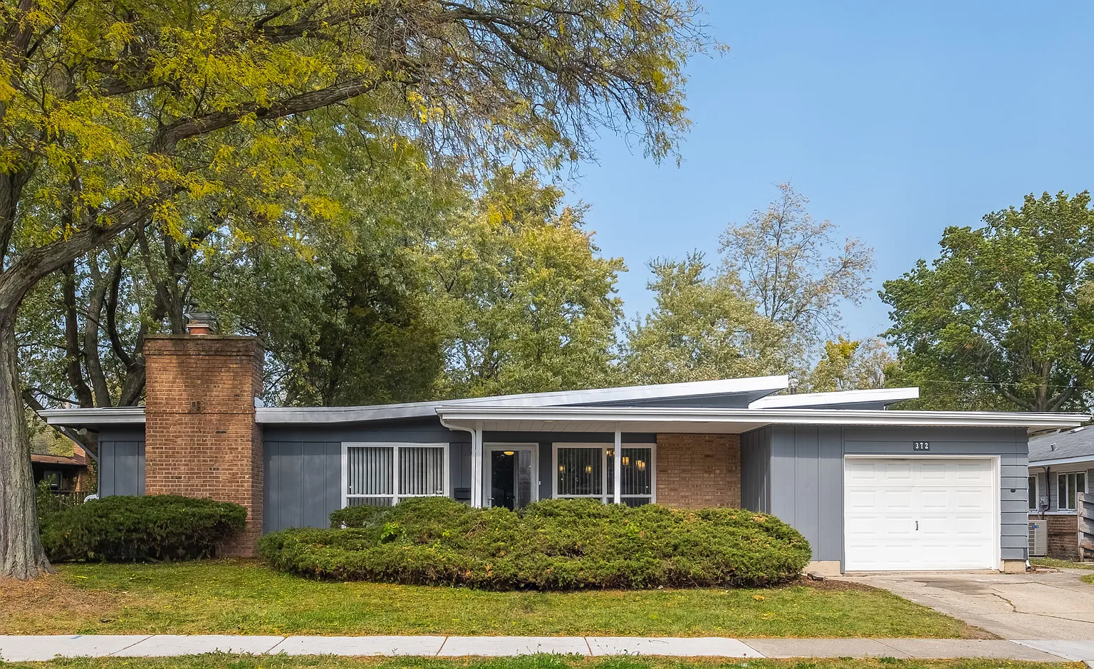 372 Winona St photo 1