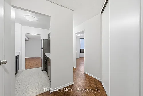 2350 Dundas St W Photo 1