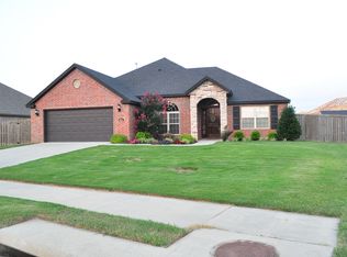 4679 Augustine Dr, Springdale, AR 72762