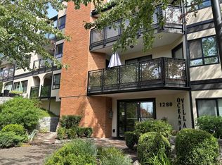 1280 Fir St #301, White Rock, BC V4B 4B1