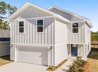 133 Chateau Ln, Port Saint Joe, FL 32456