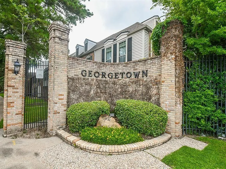 13282 Trail Hollow Dr — Photo 36