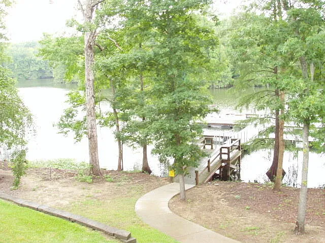 208 Trillium Ct — Photo 1