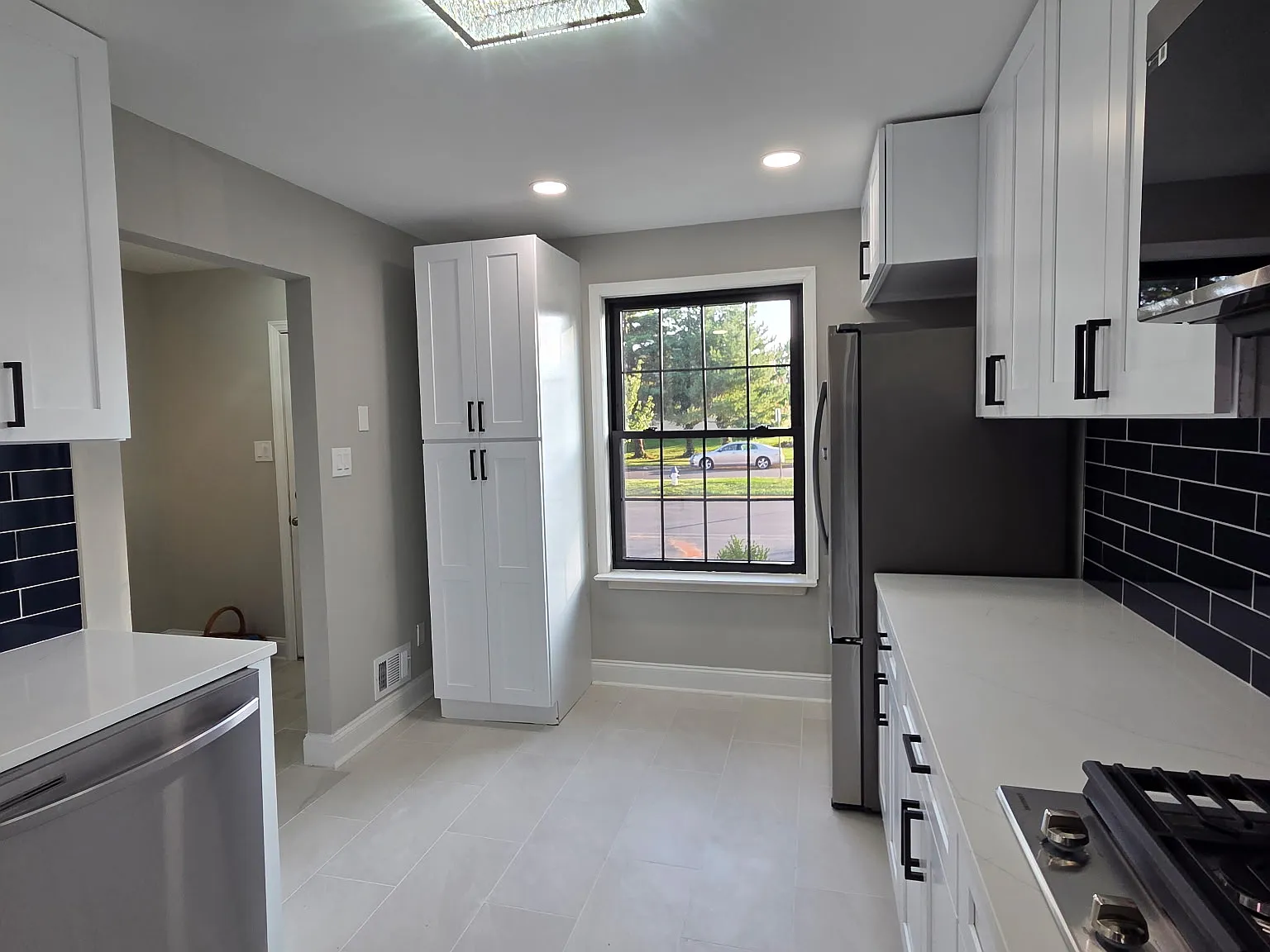 3 bed, 2.5 bath, 1540 sqft, $3,200 — Photo 3