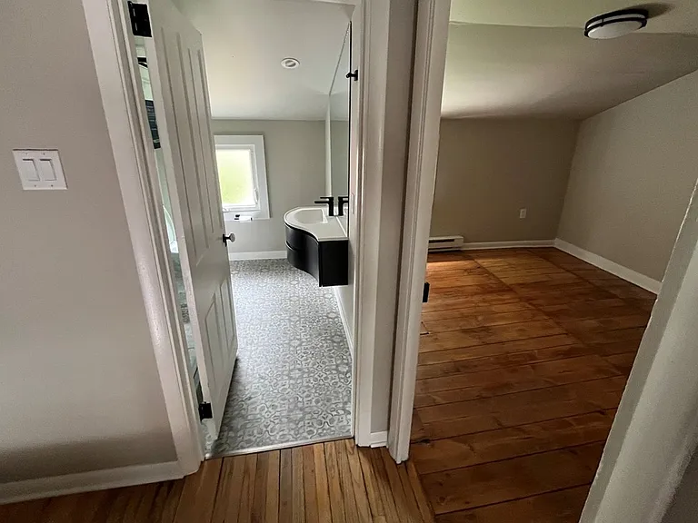 72 Howard Ave — Photo 6