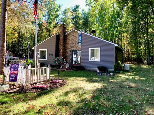 111 Tallwood Ct, Prudenville, MI 48651