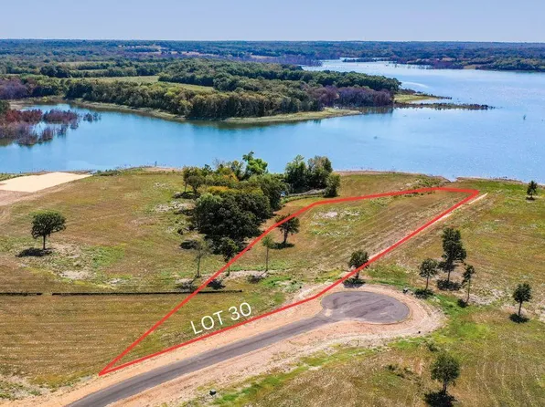 571 Lakewood Ln, Honey Grove, TX 75446