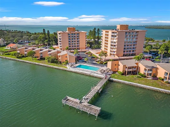 7432 Sunshine Skyway Ln S APT 405, Saint Petersburg, FL 33711