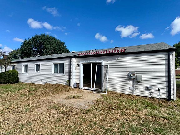 2nd image of 4025 Windsor Gate Pl