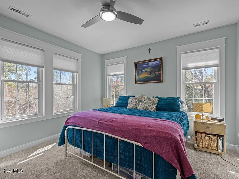 310 Lord Berkeley Dr — Photo 35