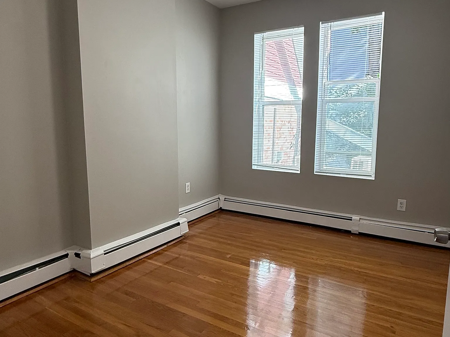 2 bed, 1.0 bath, $2,500 — Photo 4
