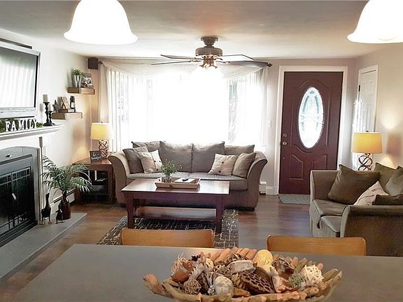 5th image of 70 Heroux Blvd