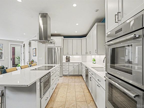 4th image of 4554 W 35th Avenue