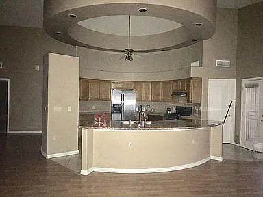 3030 E Redfield Rd — Photo 2