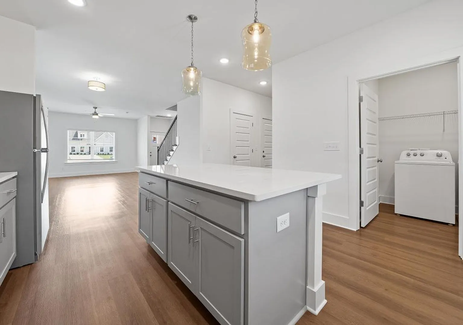 Spacious 3 Bedroom Home with Bonus Room — Photo 2