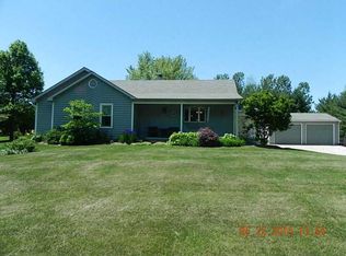 9044 Ridge Acres Dr, Trafalgar, IN 46181