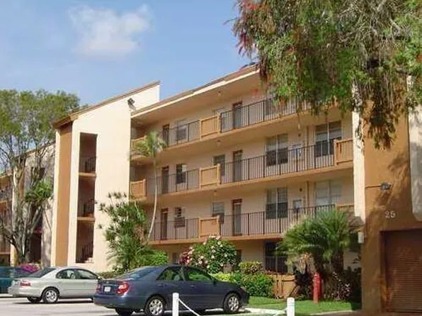 25 Abbey Lane #405, Delray Beach, FL 33446